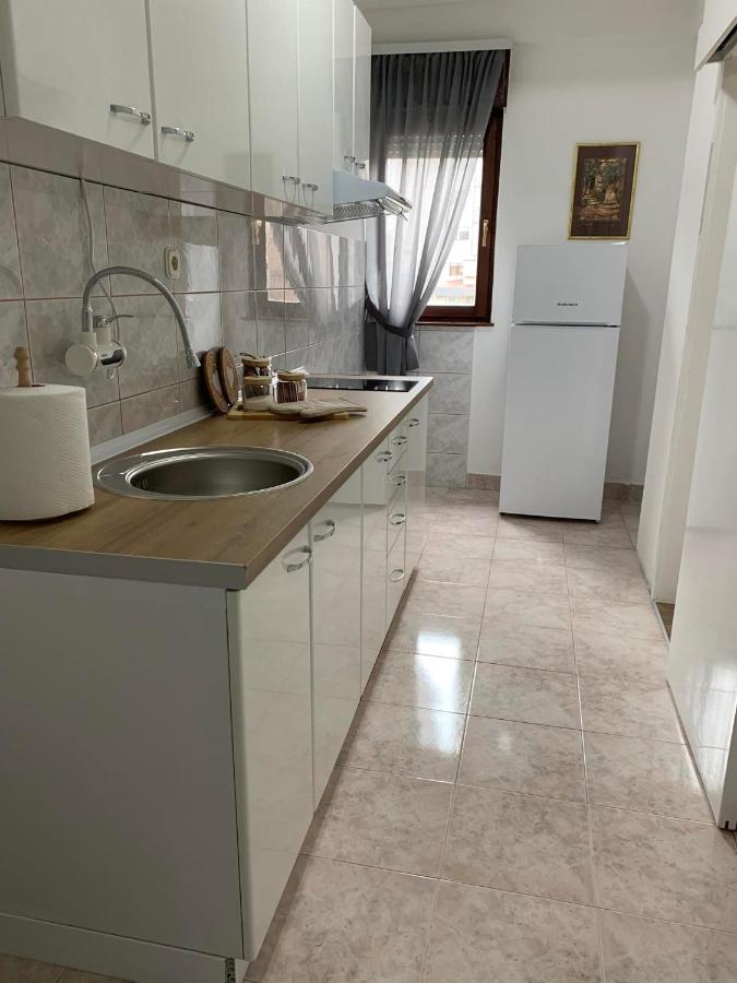 Mar Lux Apartment Kumanovo Bagian luar foto