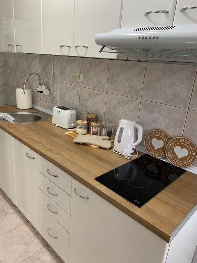 Mar Lux Apartment Kumanovo Bagian luar foto