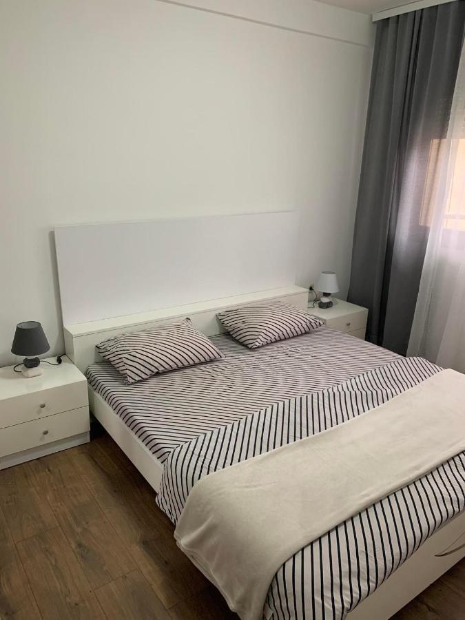 Mar Lux Apartment Kumanovo Bagian luar foto
