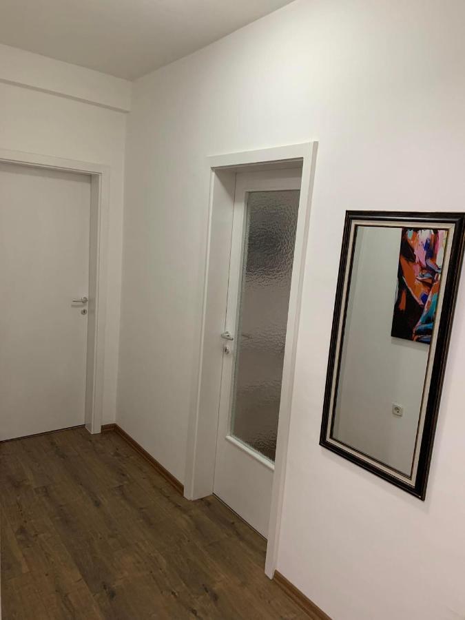 Mar Lux Apartment Kumanovo Bagian luar foto