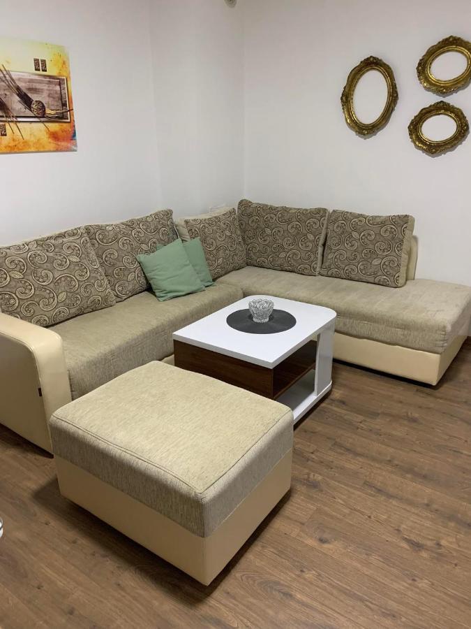 Mar Lux Apartment Kumanovo Bagian luar foto