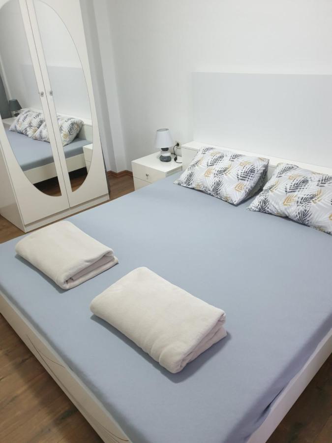 Mar Lux Apartment Kumanovo Bagian luar foto
